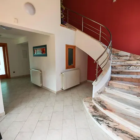 Vrata Jadrana 1 *