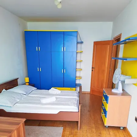 Vrata Jadrana 1 *